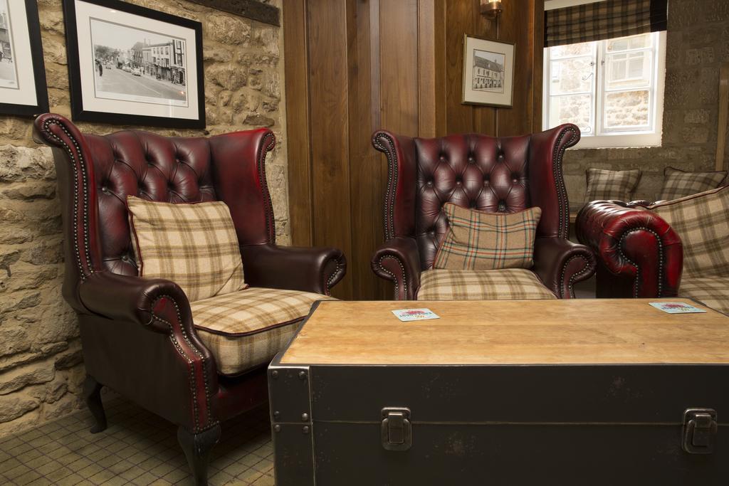 The Golden Pheasant Hotel Берфорд Экстерьер фото